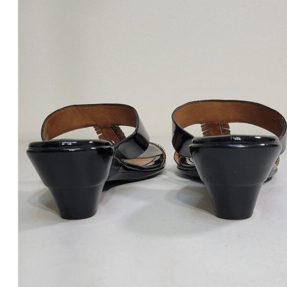 Sofft Sandals Womens 9.5 Anita Black Patten Leather Kitten Heel Jeweled Shoes - Picture 6 of 10